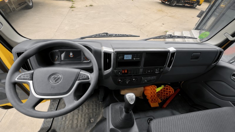 Fokang Wide Body Tow Truck with Reinforced Frame, 6T Rear Axle, and Spacious Driver Cabin